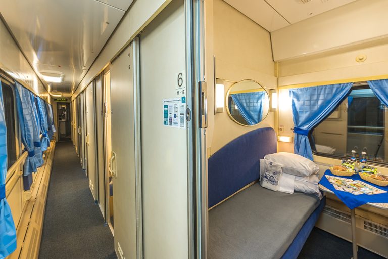 Билеты Москва - Севастополь на поезд Таврия в СВ