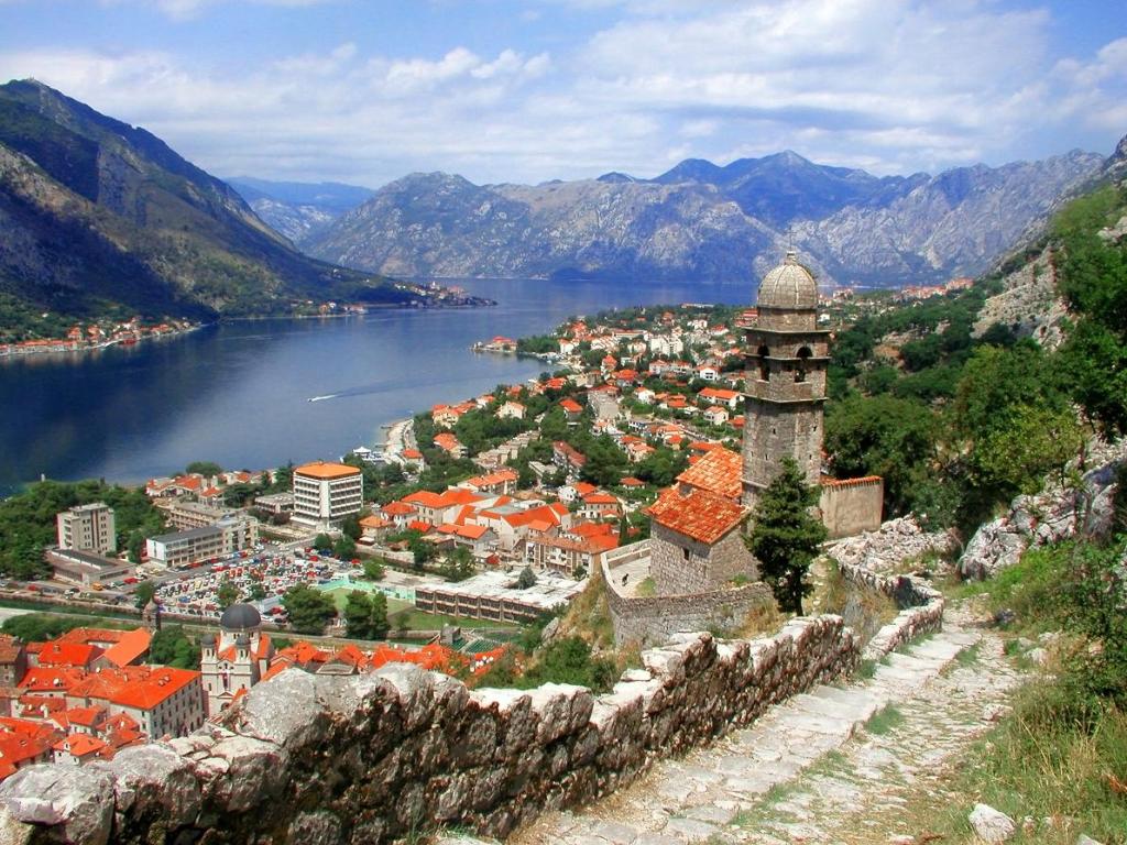 Экскурсия в Черногорию