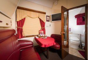 Билеты на поезд Таврия в мягком вагоне