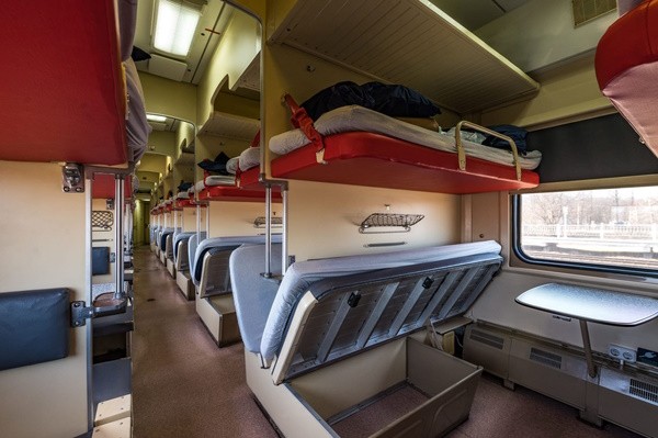 Билеты в плацкарт на поезд Таврия