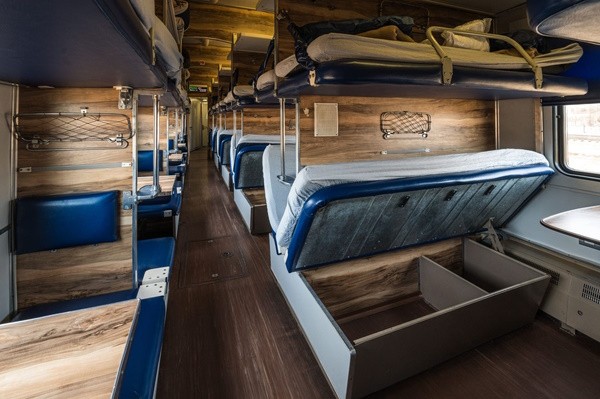 Билеты в плацкартный вагон на поезд Таврия в Крым