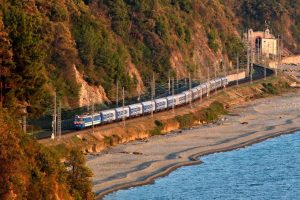 Купить билеты в Крым на поезд Таврия